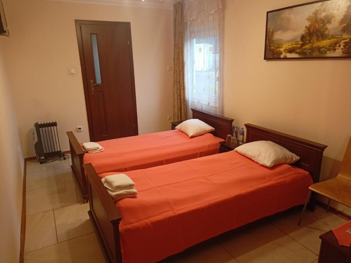 Domki Noclegowe Przemysl Bagian luar foto